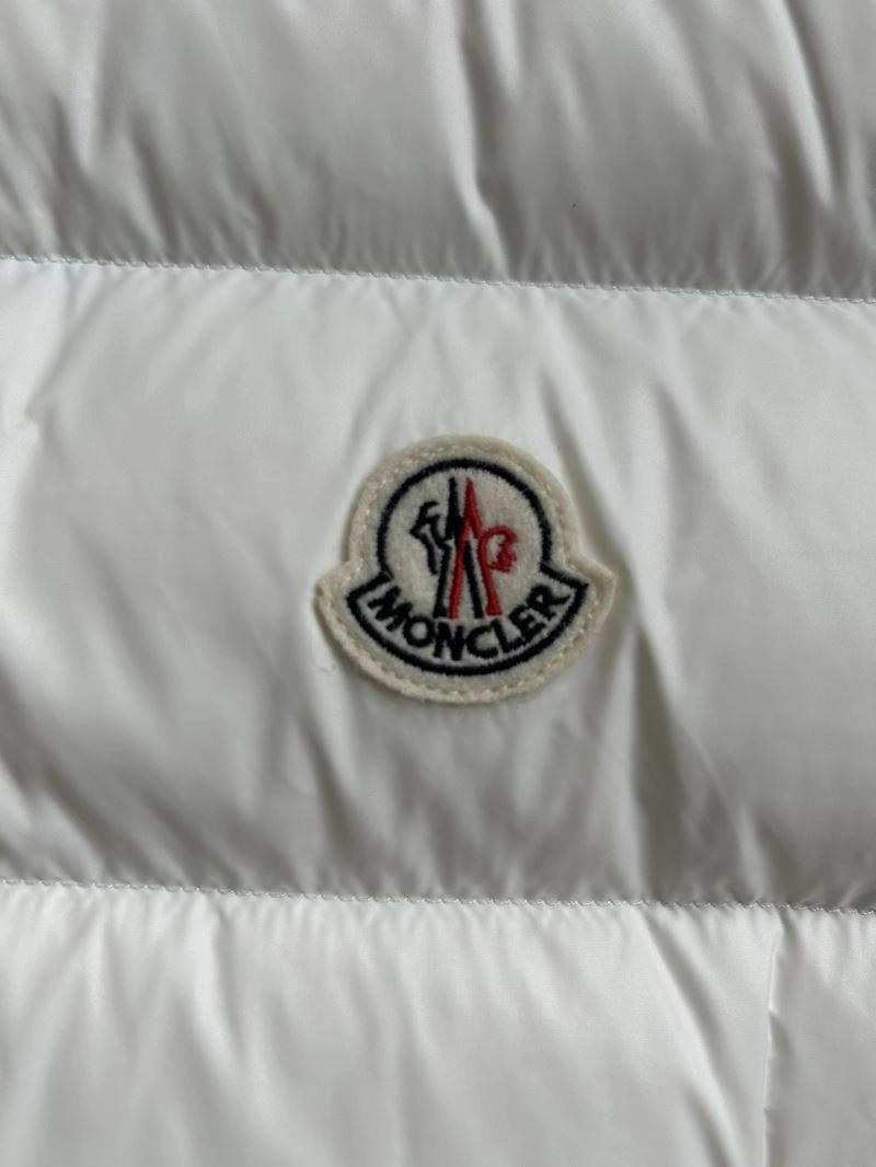 Moncler Down Jackets Breathable 145195