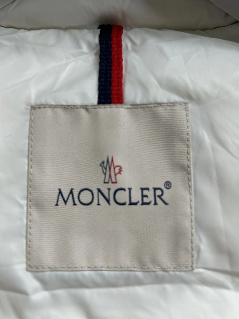 Moncler Down Jackets Breathable 145195