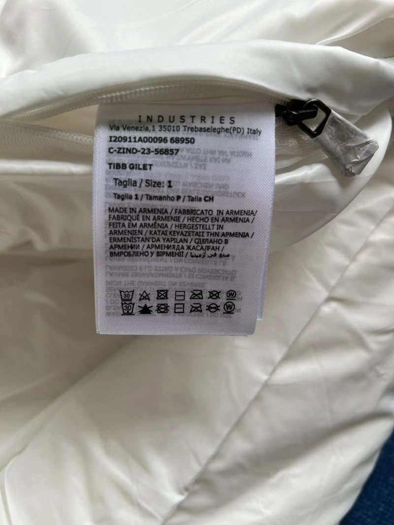 Moncler Down Jackets Breathable 145195