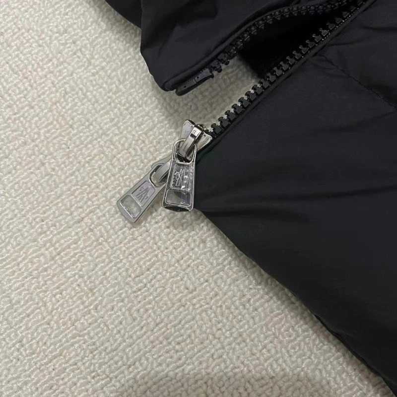 Moncler Down Jackets Neat 145209
