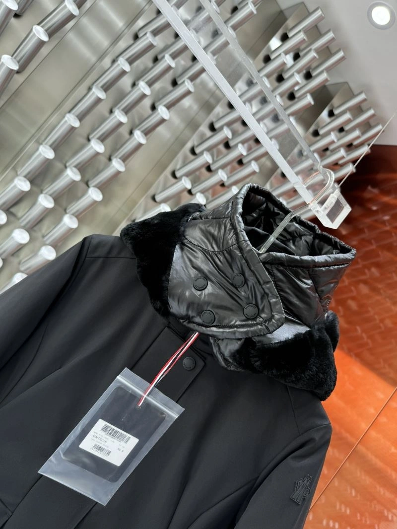 Moncler Down Jackets UrbanChic 145204