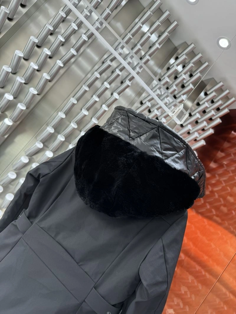 Moncler Down Jackets UrbanChic 145204