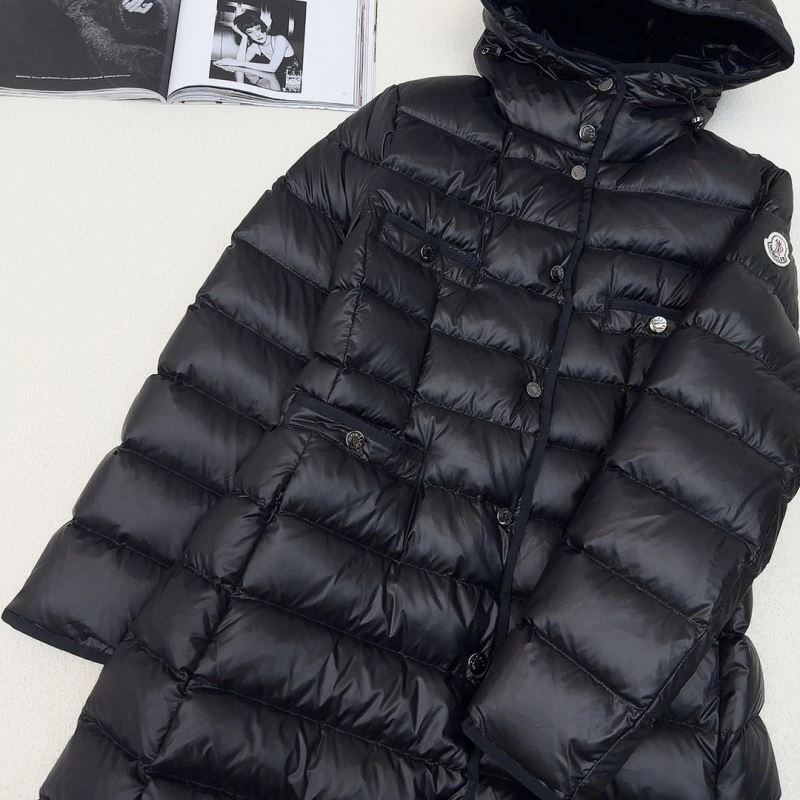 Trendsetting Moncler Down Jackets 145203
