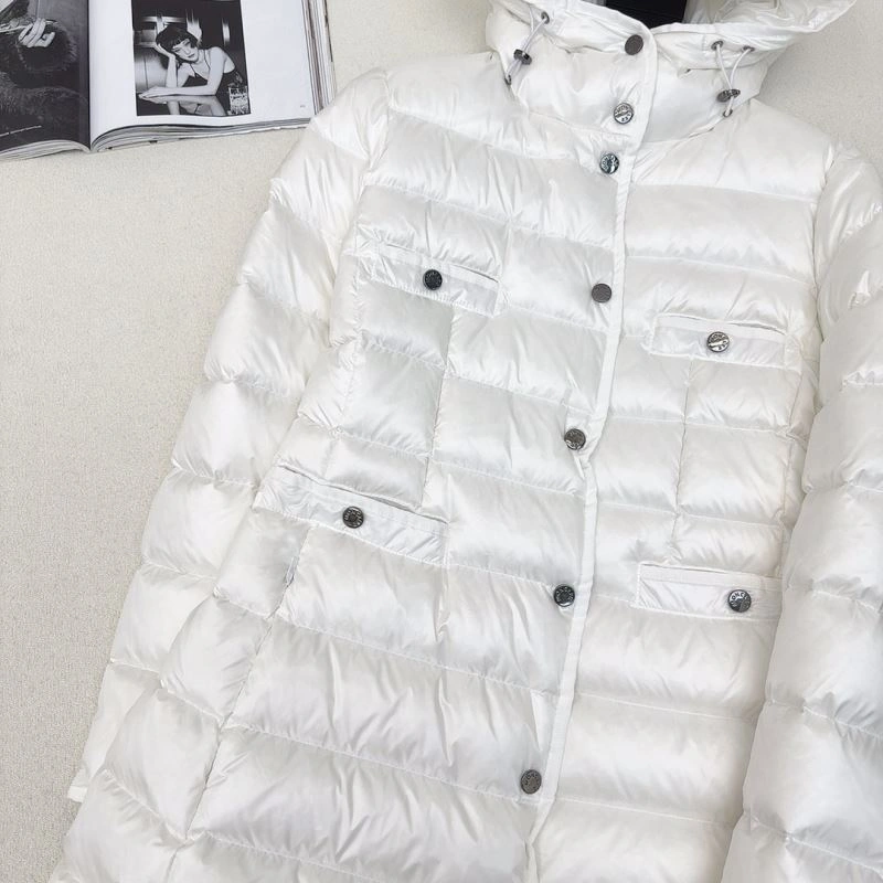 Moncler Down Jackets UrbanChic 145190