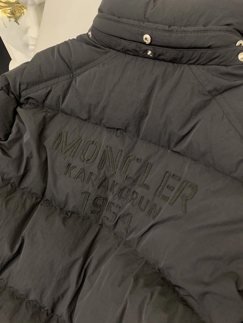 Sustainable Moncler Down Jackets 145194