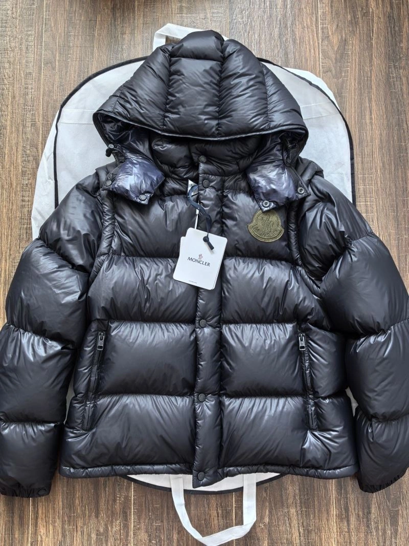 Moncler Down Jackets Breathable 145214