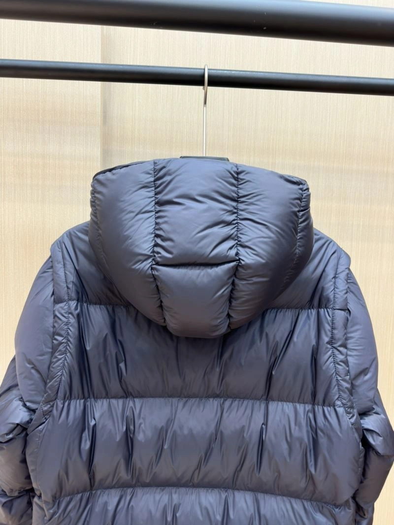 Moncler Down Jackets Versatile 145207
