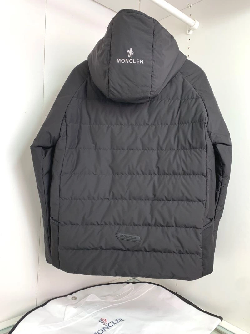 Snug Moncler Down Jackets 145173