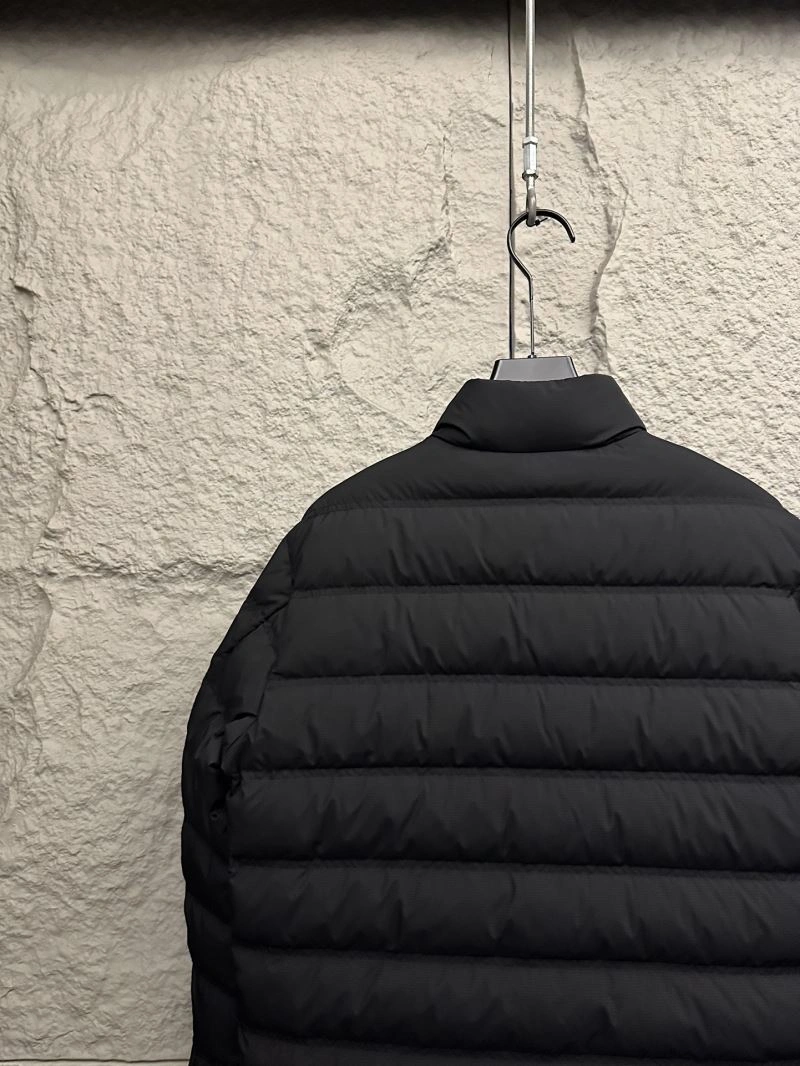 Moncler Down Jackets Tailored 145169