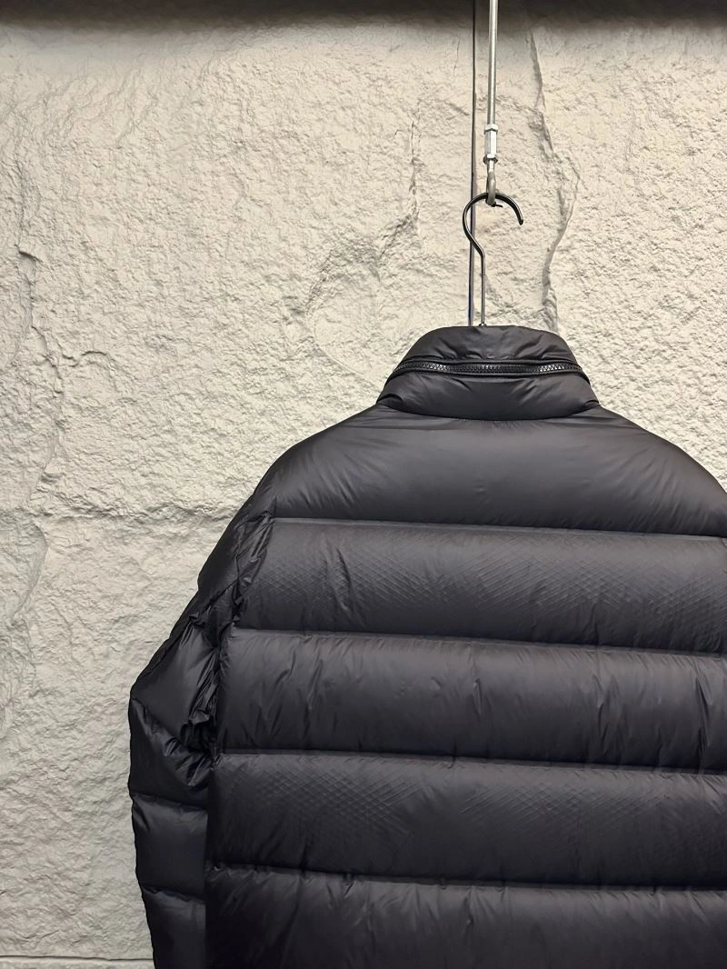 Moncler Down Jackets Resilient 145170