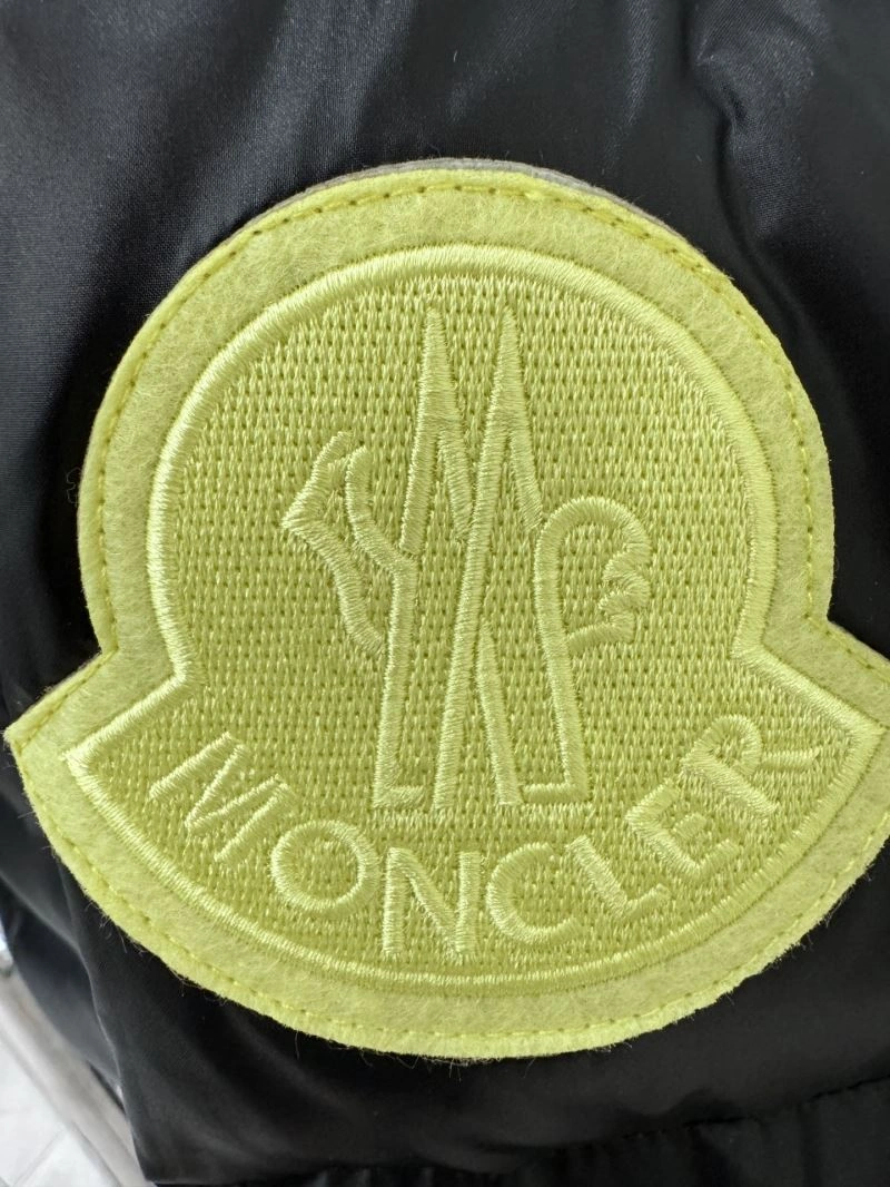Moncler Down Jackets Refined 145148