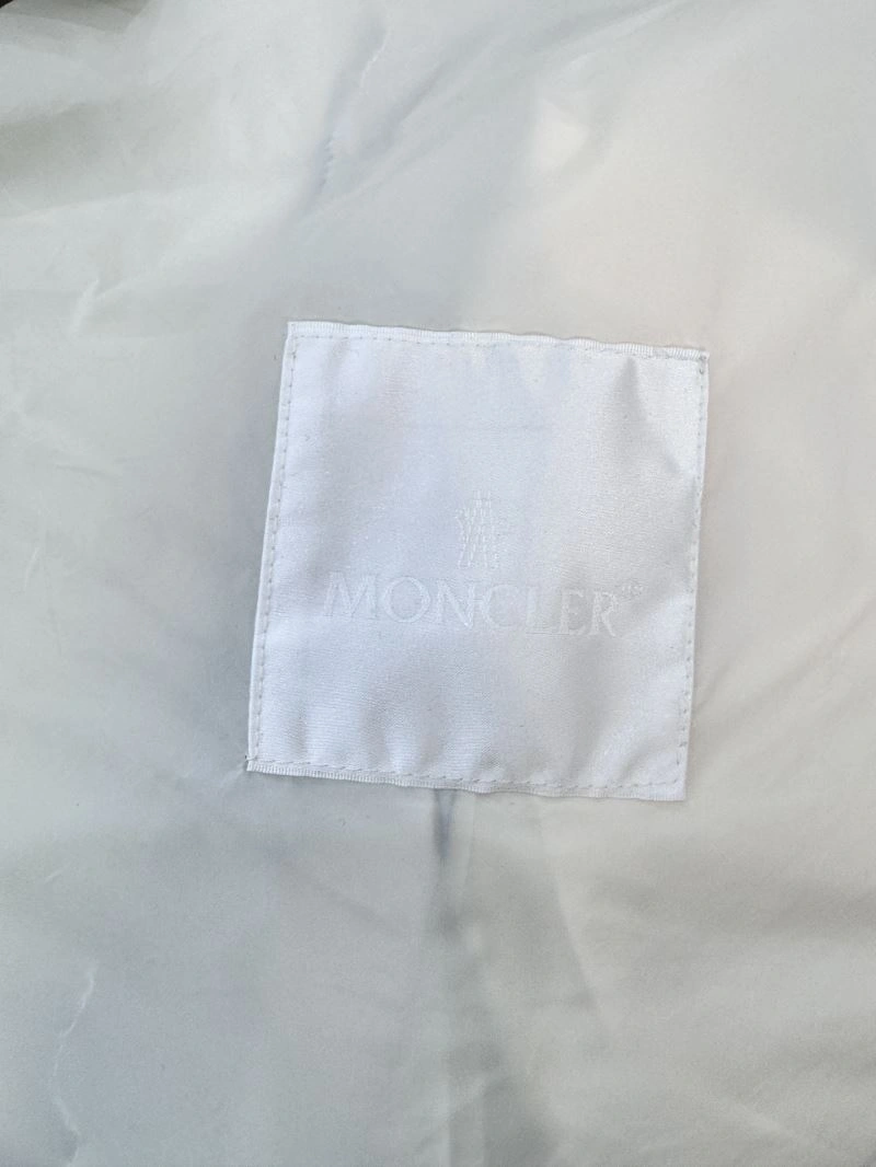 Moncler Down Jackets Refined 145148