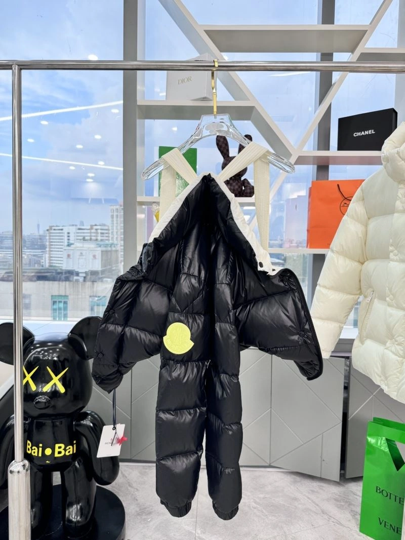 Moncler Down Jackets Refined 145148