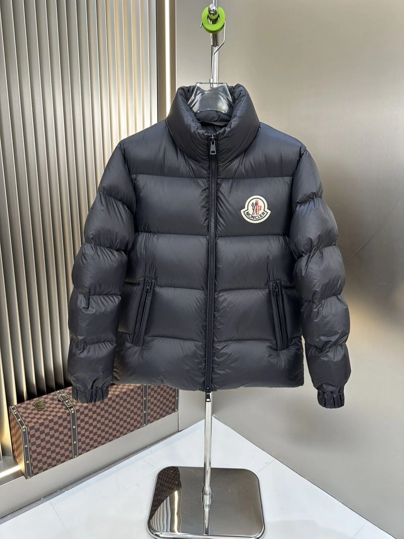 Moncler Down Jackets Functional 145156