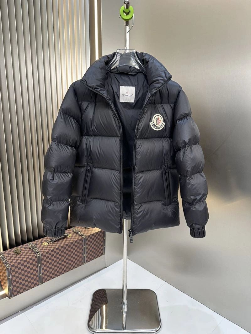 Moncler Down Jackets Functional 145156