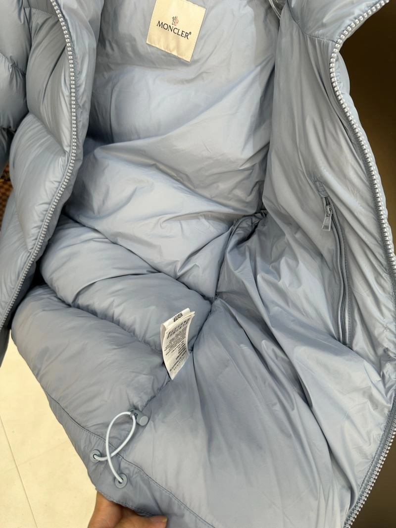 Moncler Down Jackets Vibrant 145147