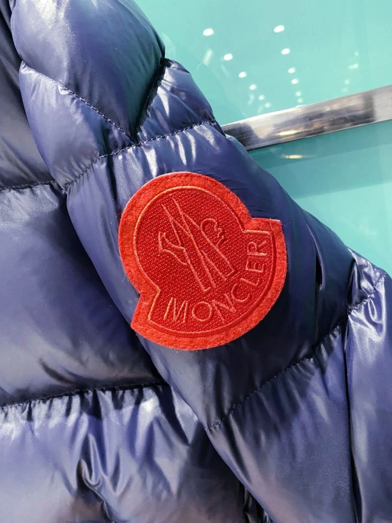 Snug Moncler Down Jackets 145167