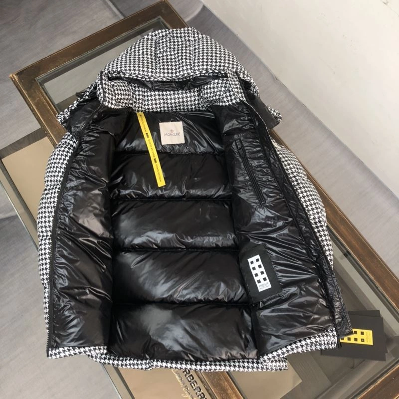 Moncler Down Jackets Functional 145151