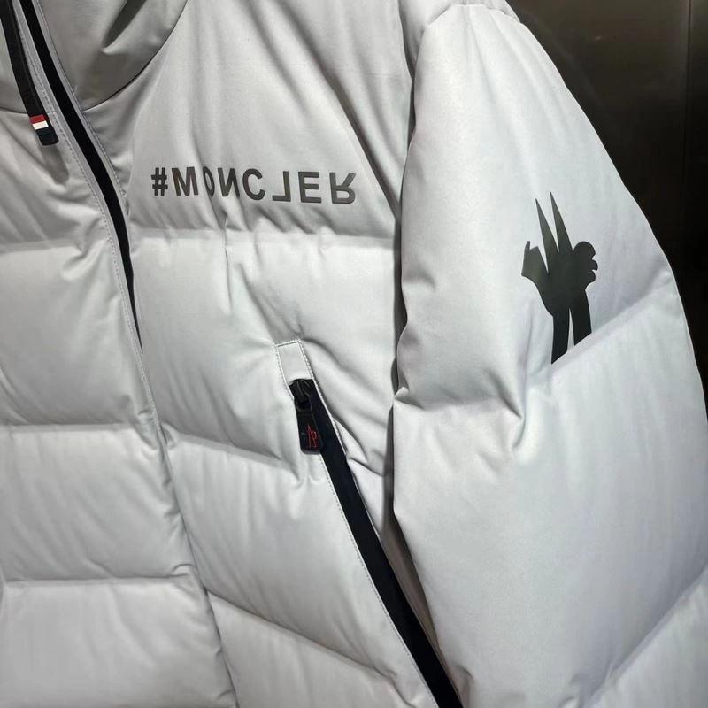 SmoothTexture Moncler Down Jackets 145140