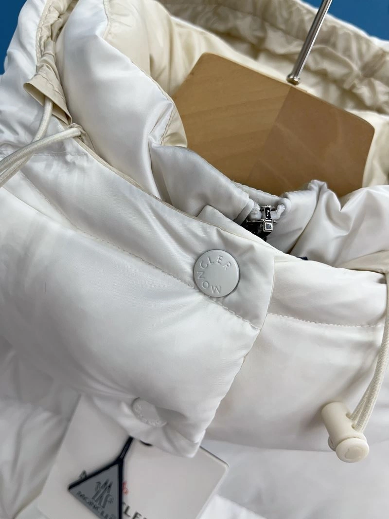 Moncler Down Jackets Durable 145130