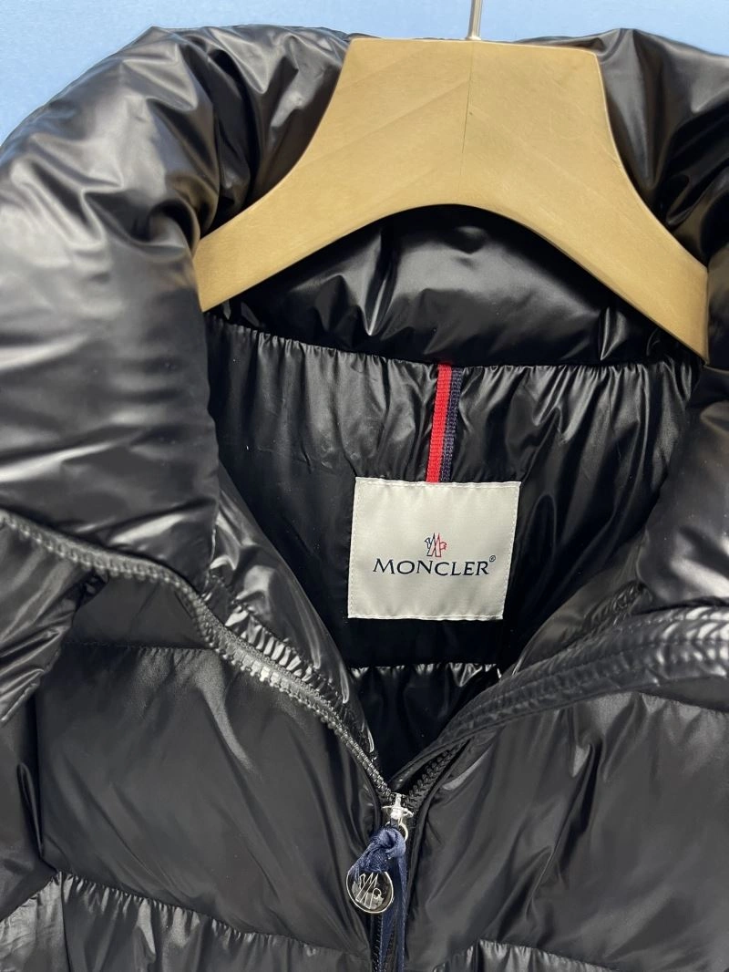 Cozy Moncler Down Jackets 145128