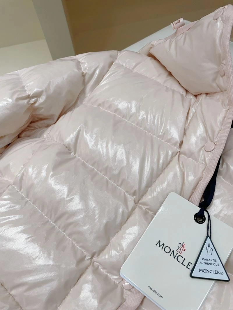 SmoothTexture Moncler Down Jackets 145126