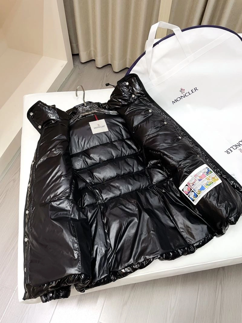 Unisex Moncler Down Jackets 145124
