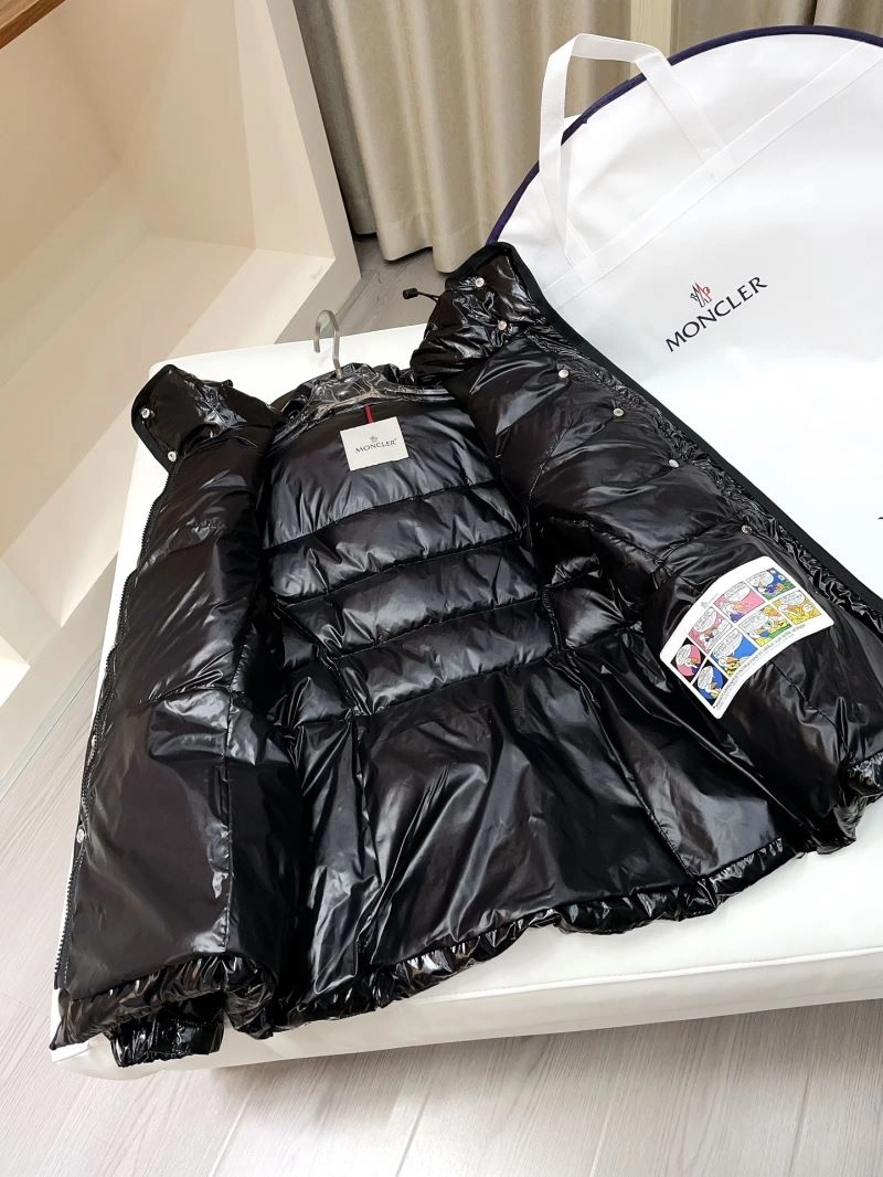 Unisex Moncler Down Jackets 145124
