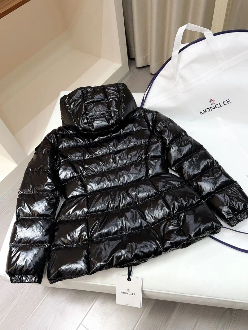 Unisex Moncler Down Jackets 145124