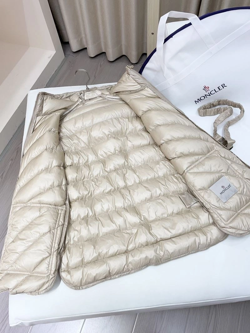 Moncler Down Jackets UrbanChic 145104