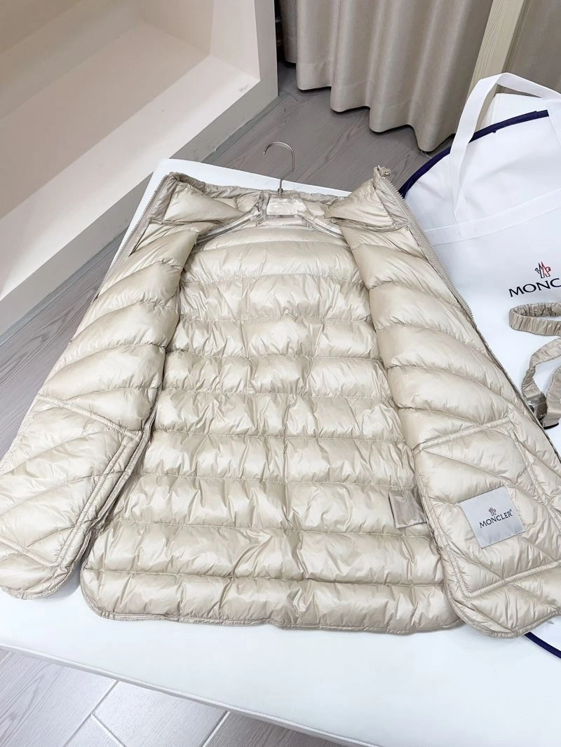 Moncler Down Jackets UrbanChic 145104