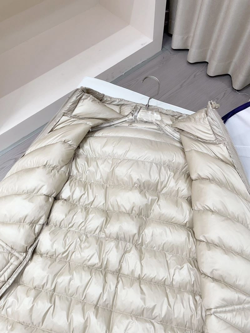 Moncler Down Jackets UrbanChic 145104