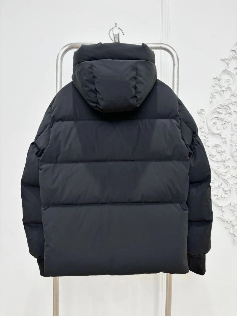 Moncler Down Jackets Bold 145125