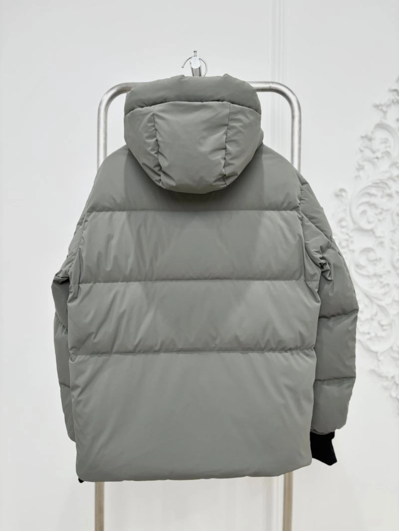Moncler Down Jackets Bold 145125