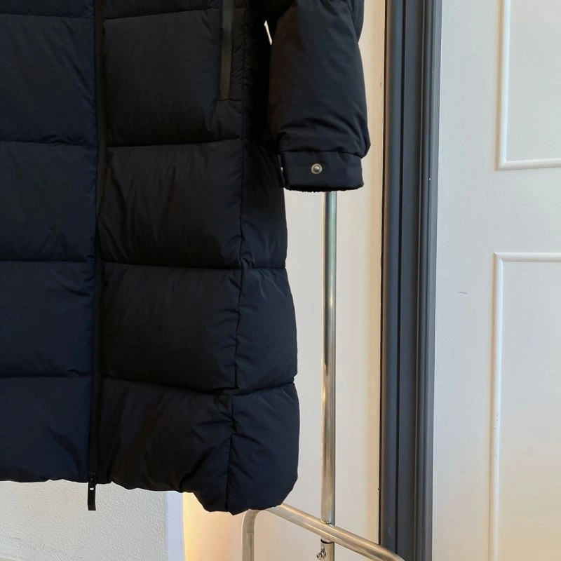 Moncler Down Jackets Supportive 145108