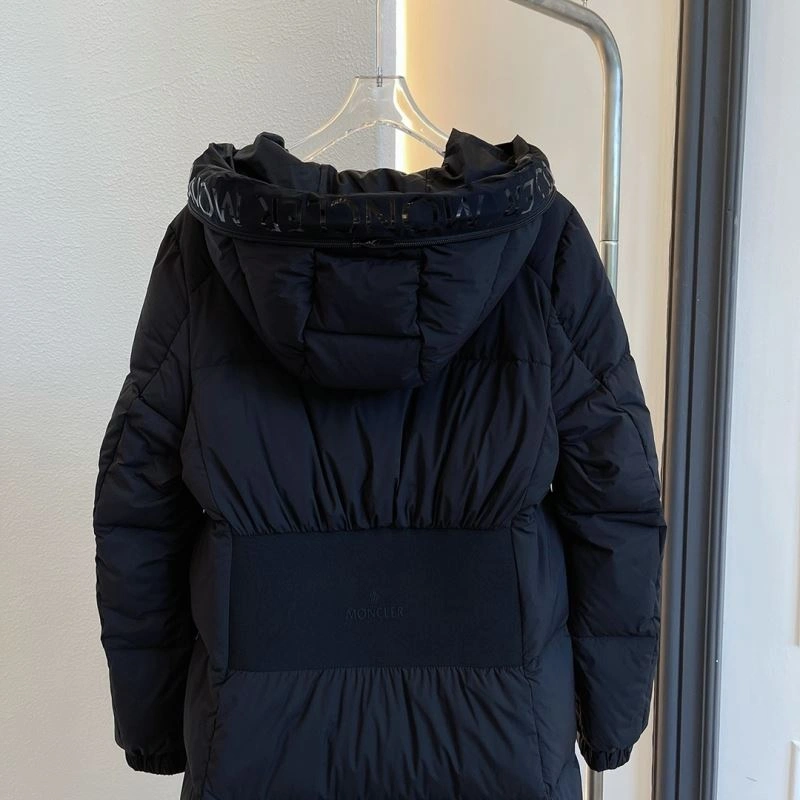 Moncler Down Jackets Supportive 145108