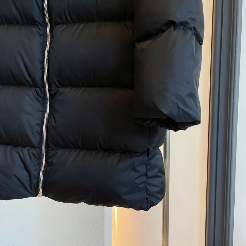 OdorResistant Moncler Down Jackets 145112
