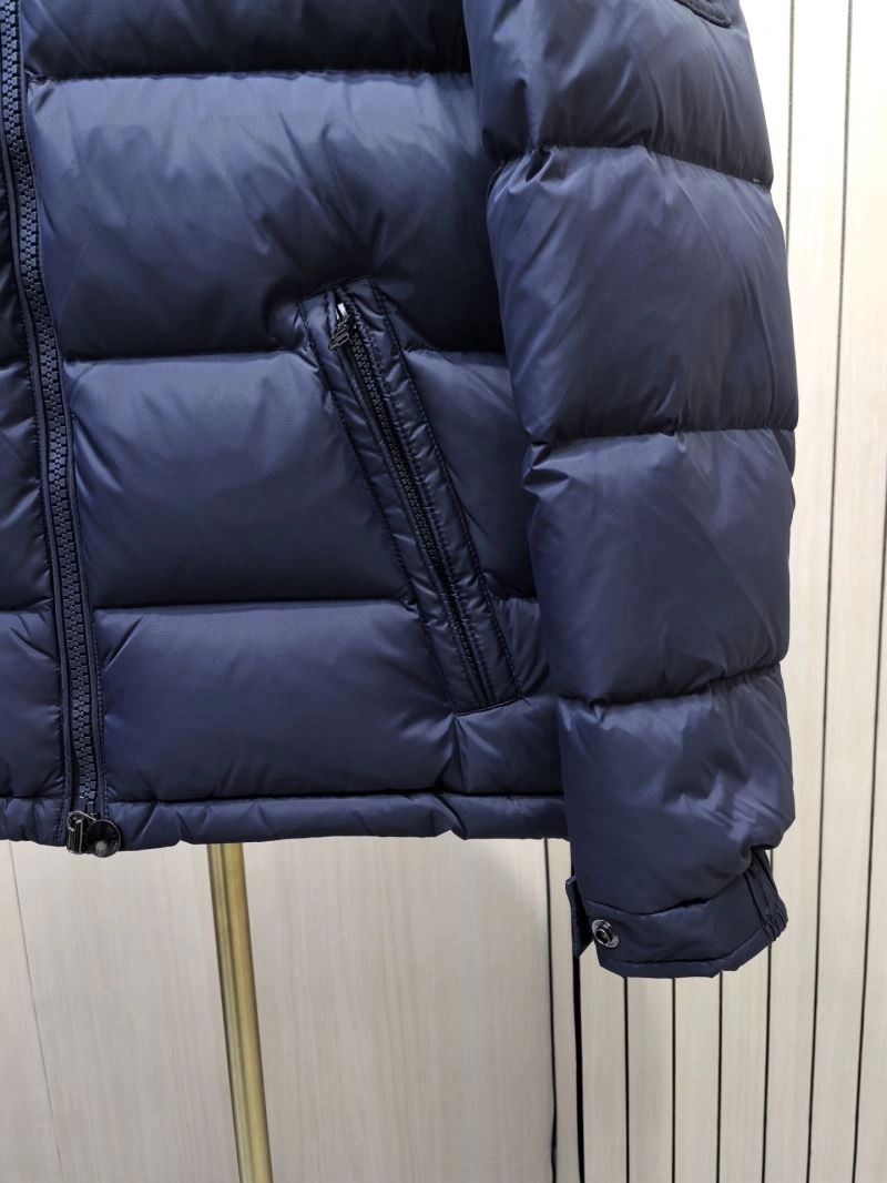 Moncler Down Jackets UrbanChic 145105