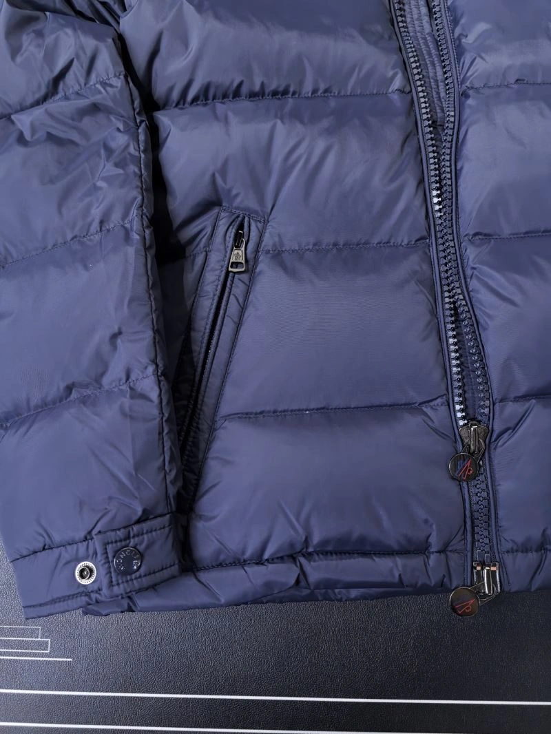 Moncler Down Jackets UrbanChic 145105