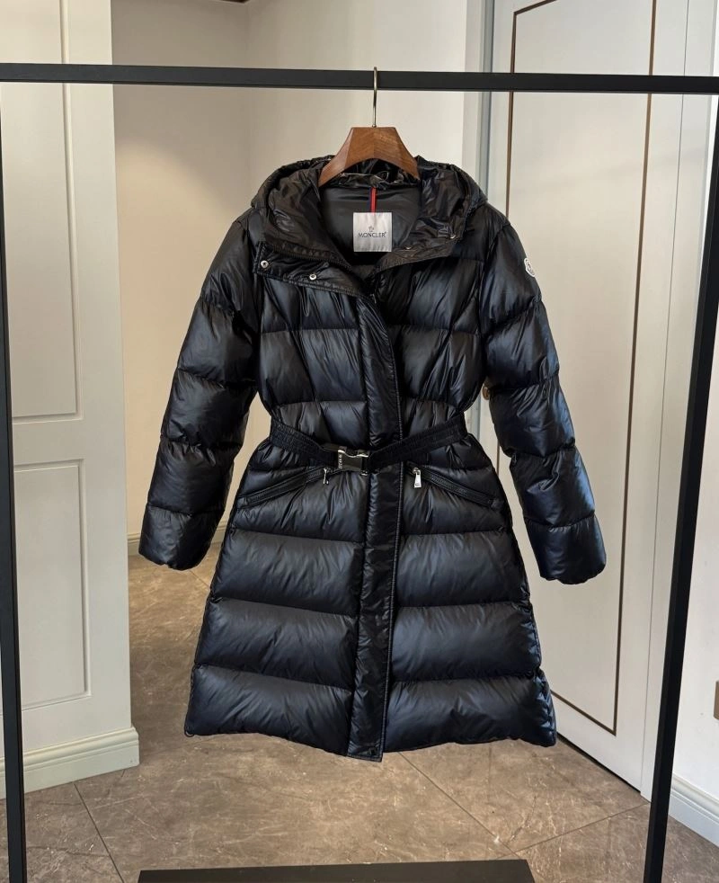 Trendsetting Moncler Down Jackets 145100