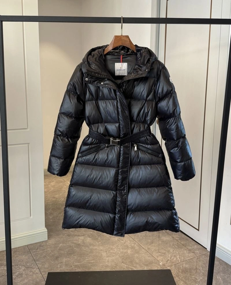 Trendsetting Moncler Down Jackets 145100