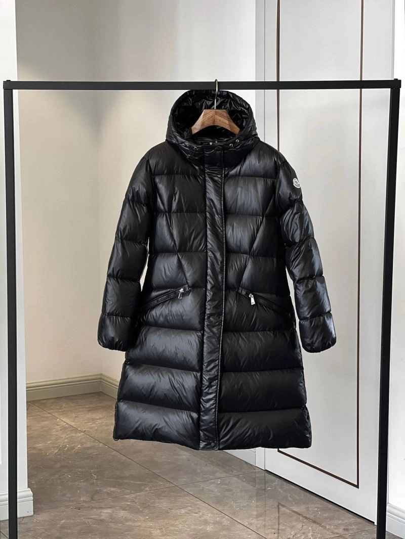 Trendsetting Moncler Down Jackets 145100