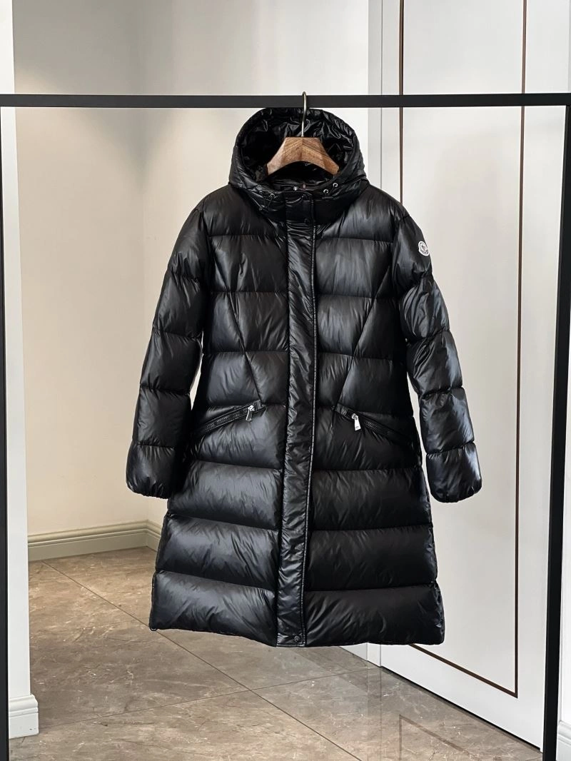 Trendsetting Moncler Down Jackets 145100