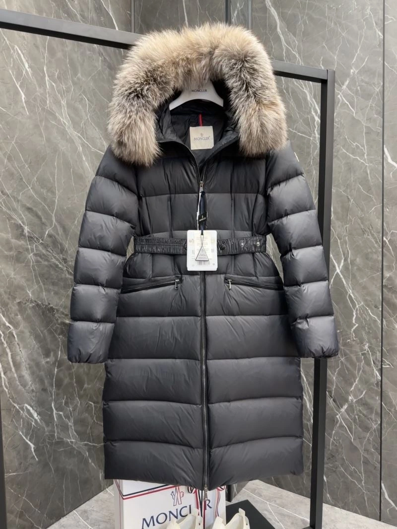 Moncler Down Jackets Vibrant 145101