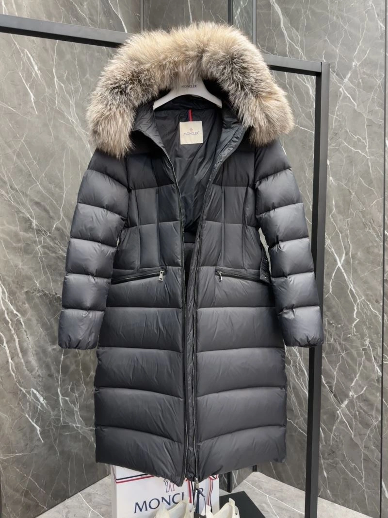 Moncler Down Jackets Vibrant 145101