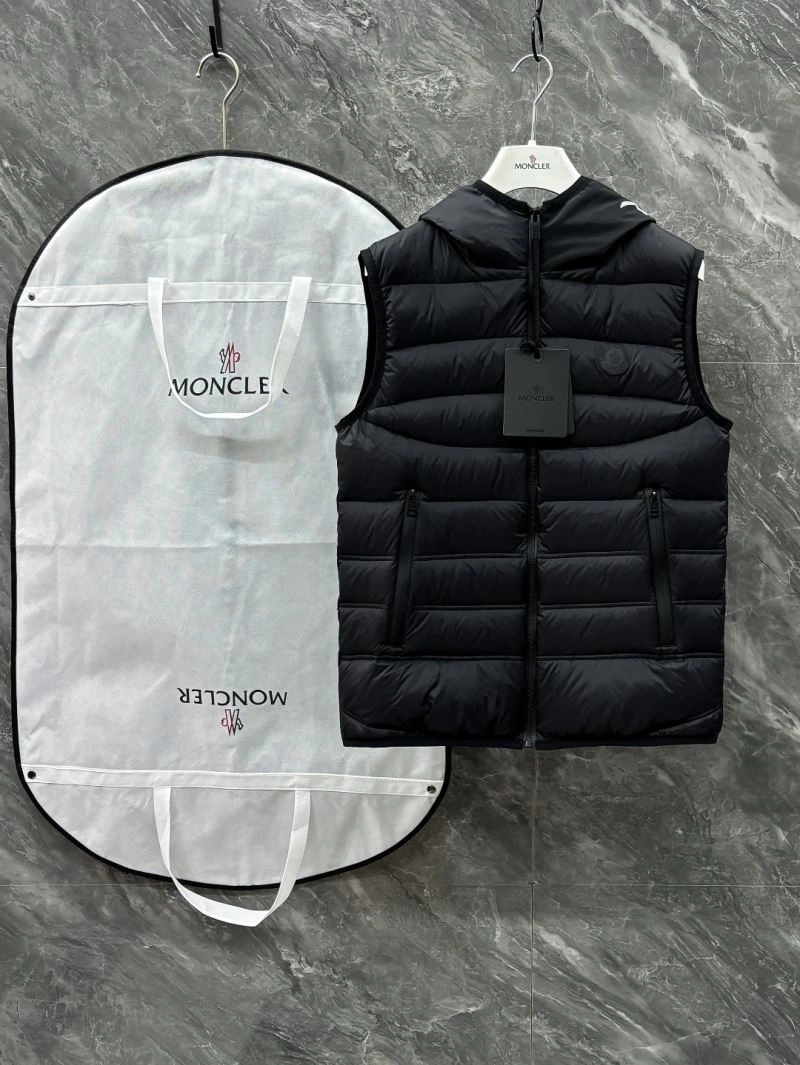 Snug Moncler Down Jackets 145097