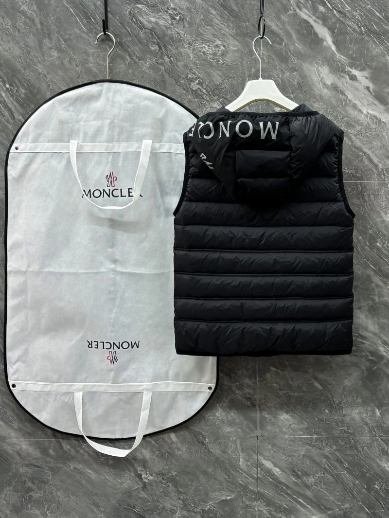 Snug Moncler Down Jackets 145097