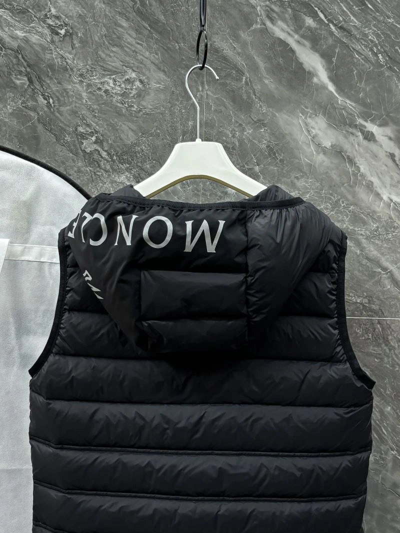 Snug Moncler Down Jackets 145097