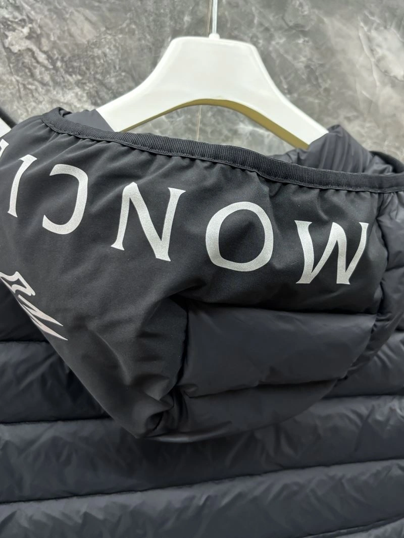 Snug Moncler Down Jackets 145097