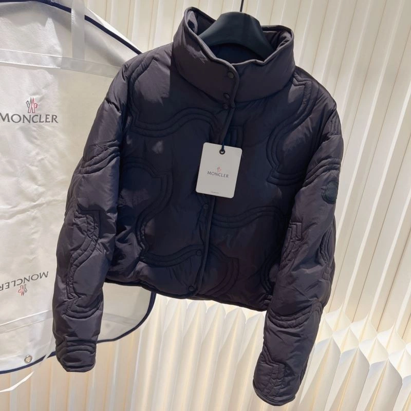 Moncler Down Jackets Supportive 145089